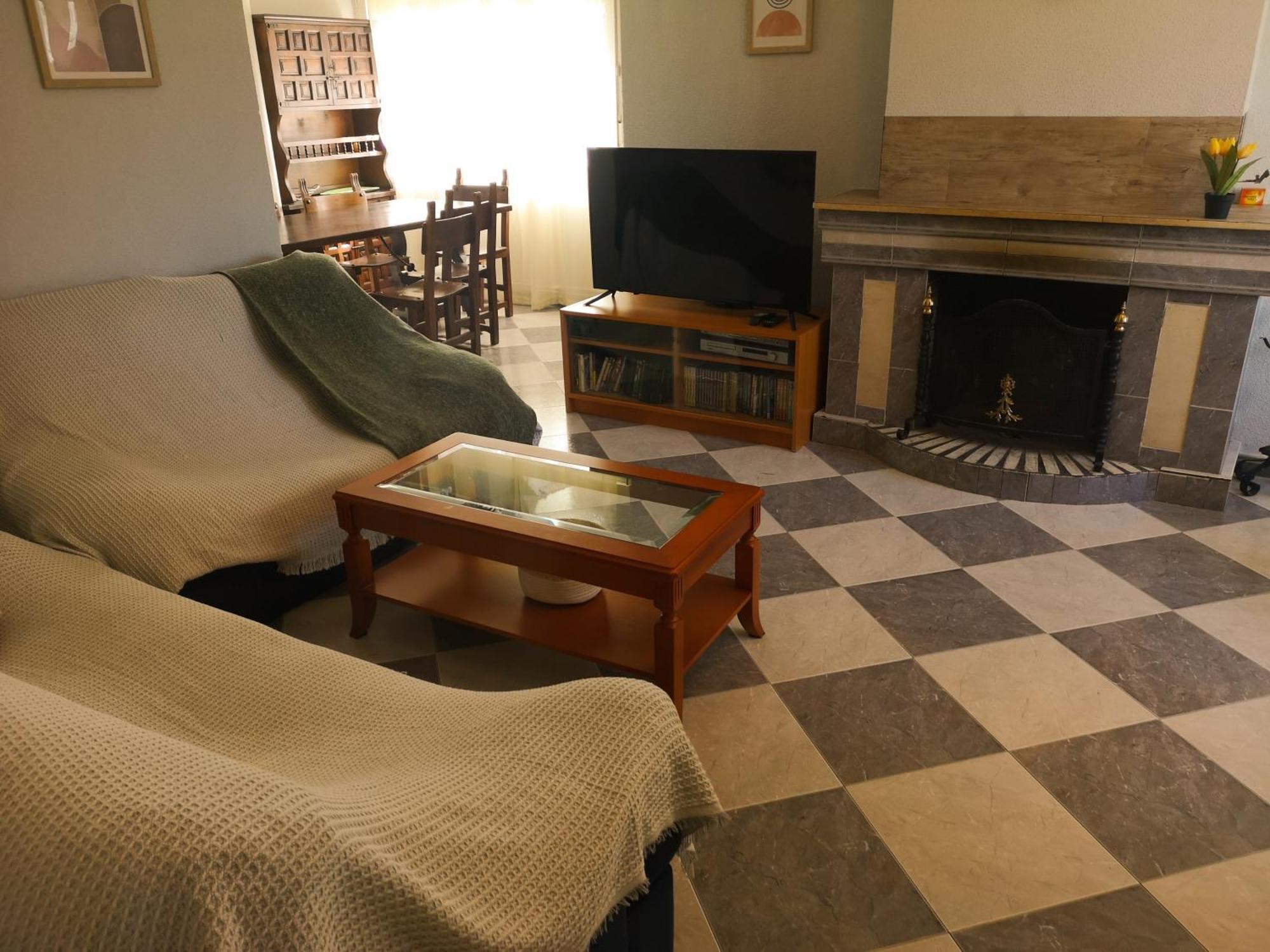 San Cristóbal de Segovia Agradable Casa Con Jardin: Casasolaヴィラ エクステリア 写真